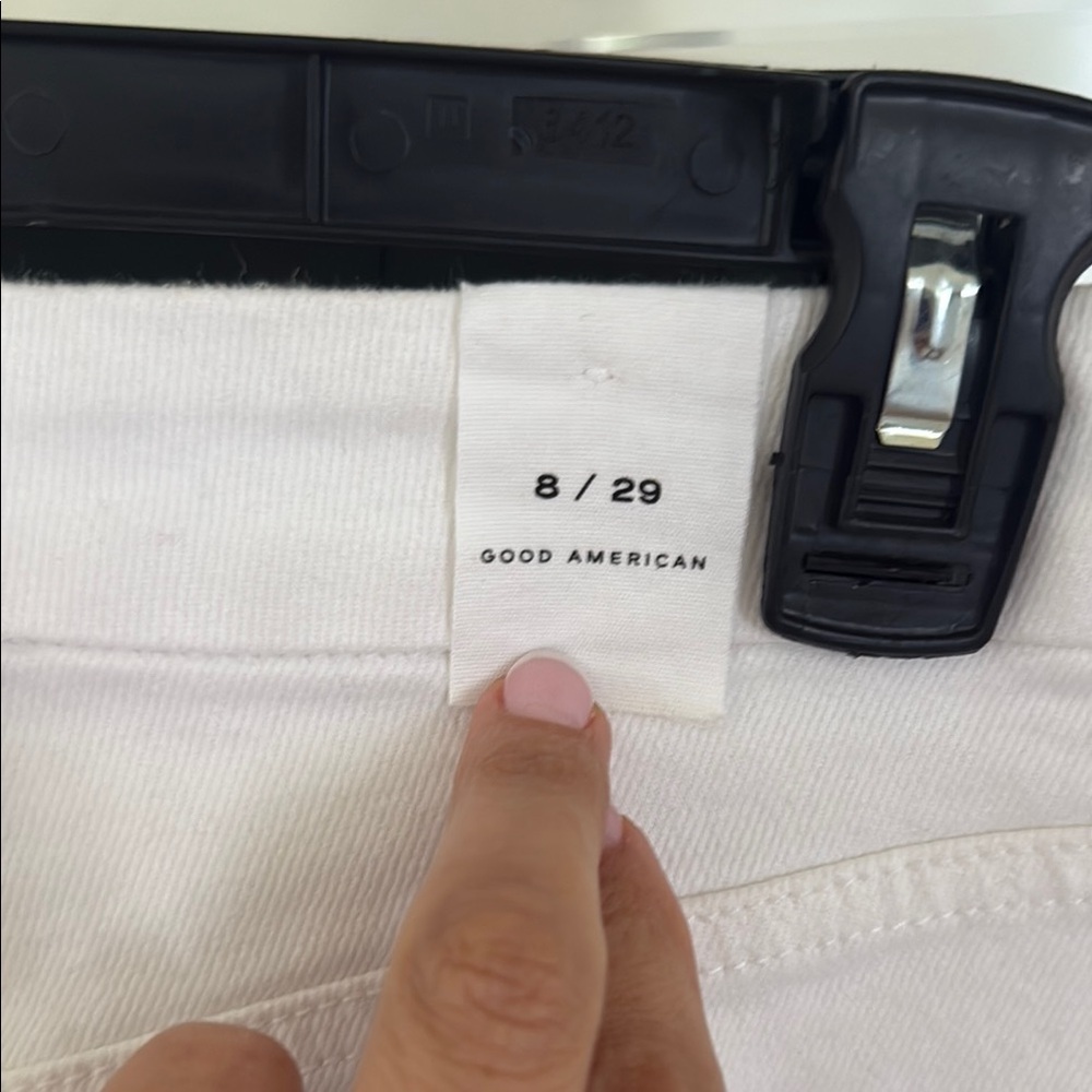Good American White Flare Jeans - Picture 6 of 8